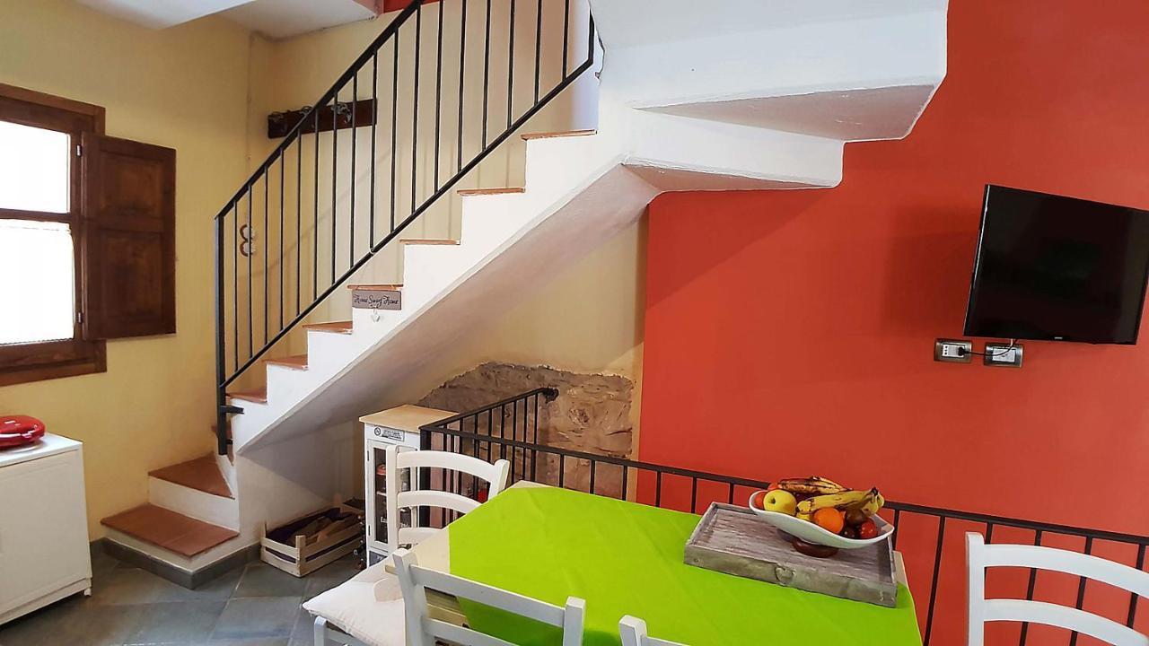 Casa Vacanza La Posadina Baunei Kültér fotó
