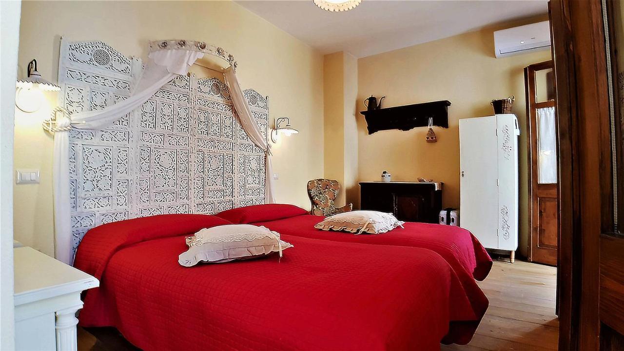 Casa Vacanza La Posadina Baunei Kültér fotó