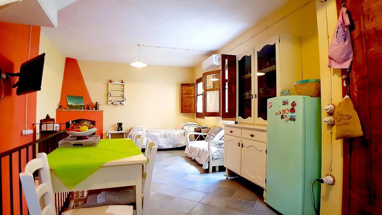 Casa Vacanza La Posadina Baunei Kültér fotó