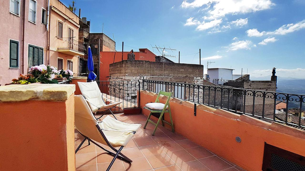Casa Vacanza La Posadina Baunei Kültér fotó