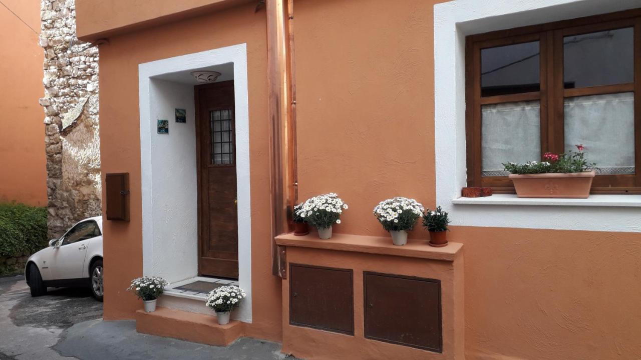 Casa Vacanza La Posadina Baunei Kültér fotó